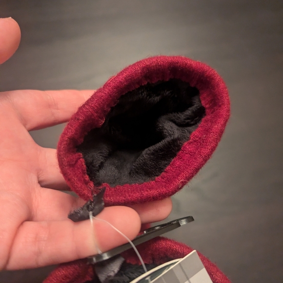 Woman Red Gloves Size Small - Picture 7 of 8